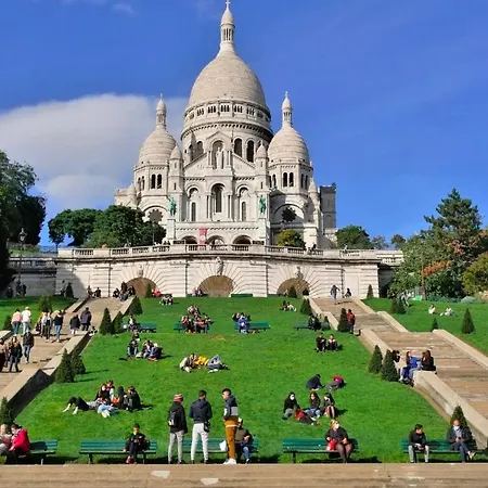 Vue Magnifique Sur Le Sacré Cœur. Appartamento *